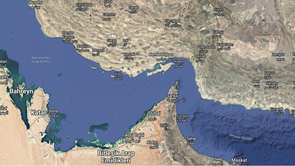 Gölge filolar Hürmüz Boğazı'nı nasıl geçiyor?
