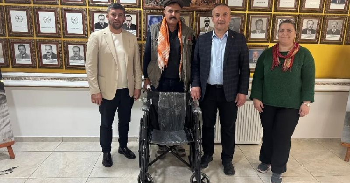 Yörük Türkmen Derneği tekerlekli sandalye bağışı