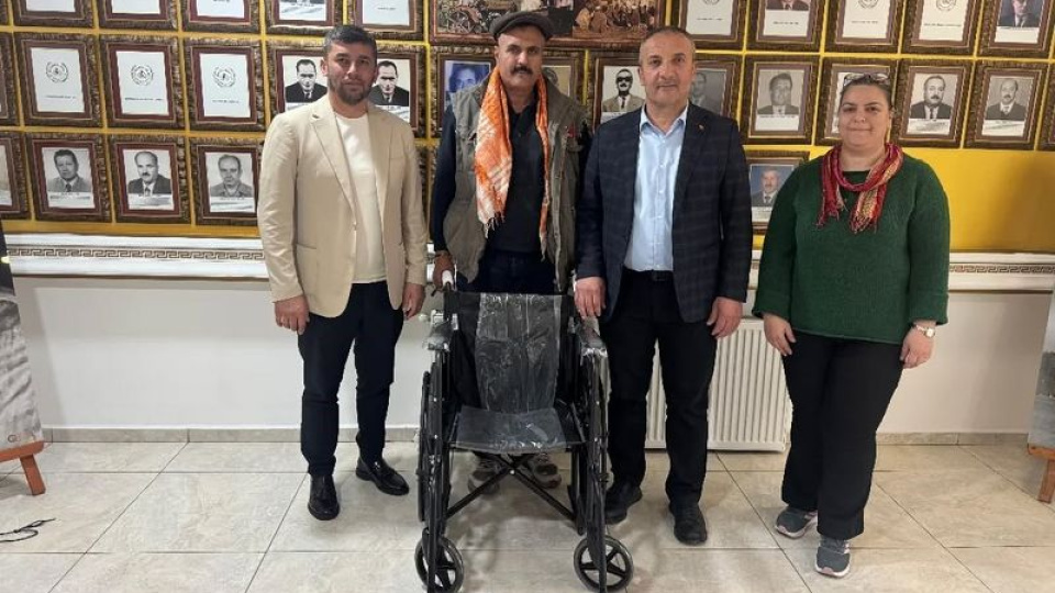 Yörük Türkmen Derneği'nden belediyeye bağış