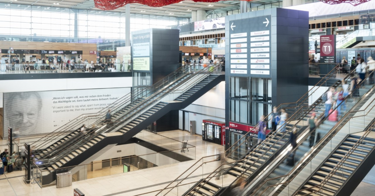 Berlin Havalimanında Grev - Yolcular Etkileniyor