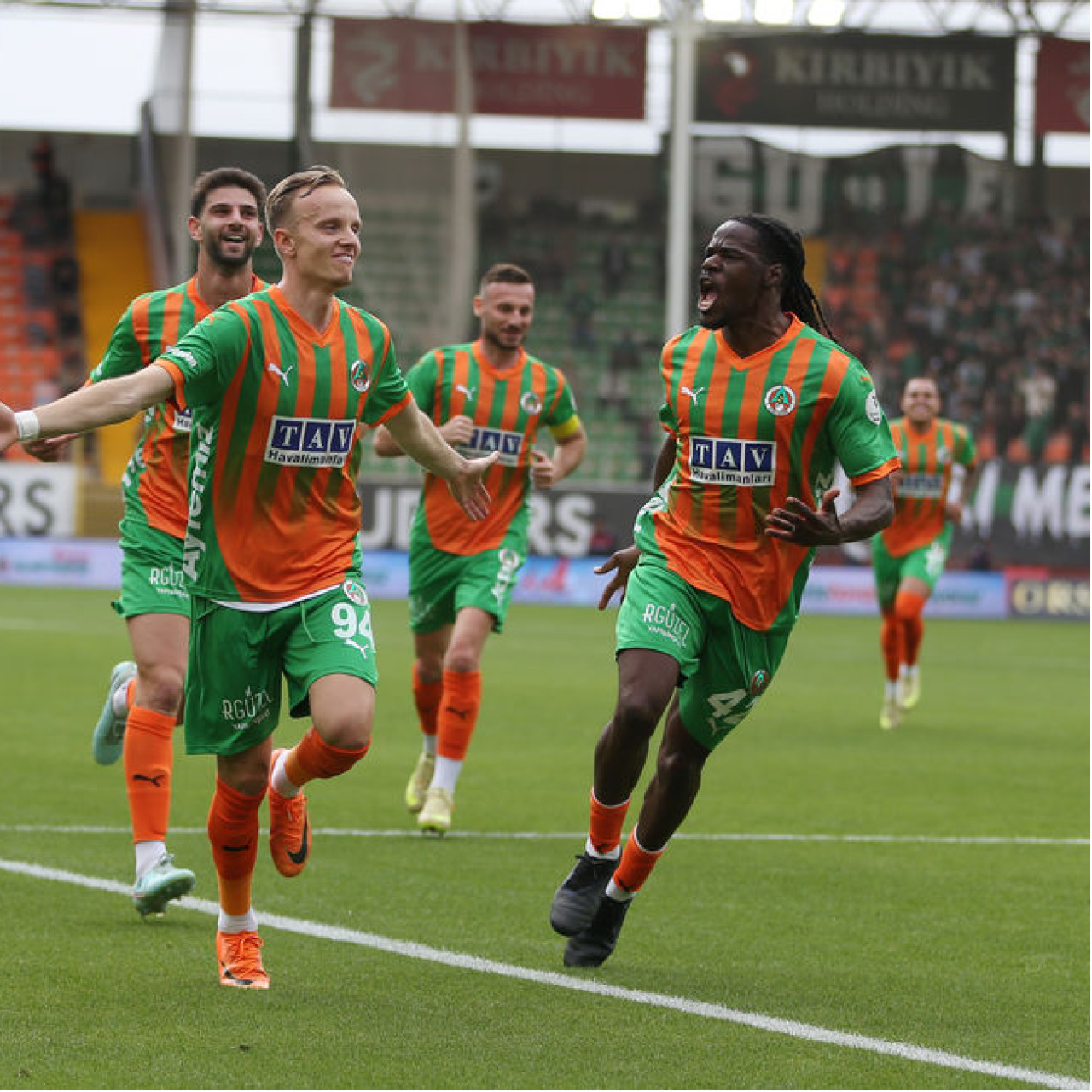 Alanyaspor hasreti beş golle bitirdi!