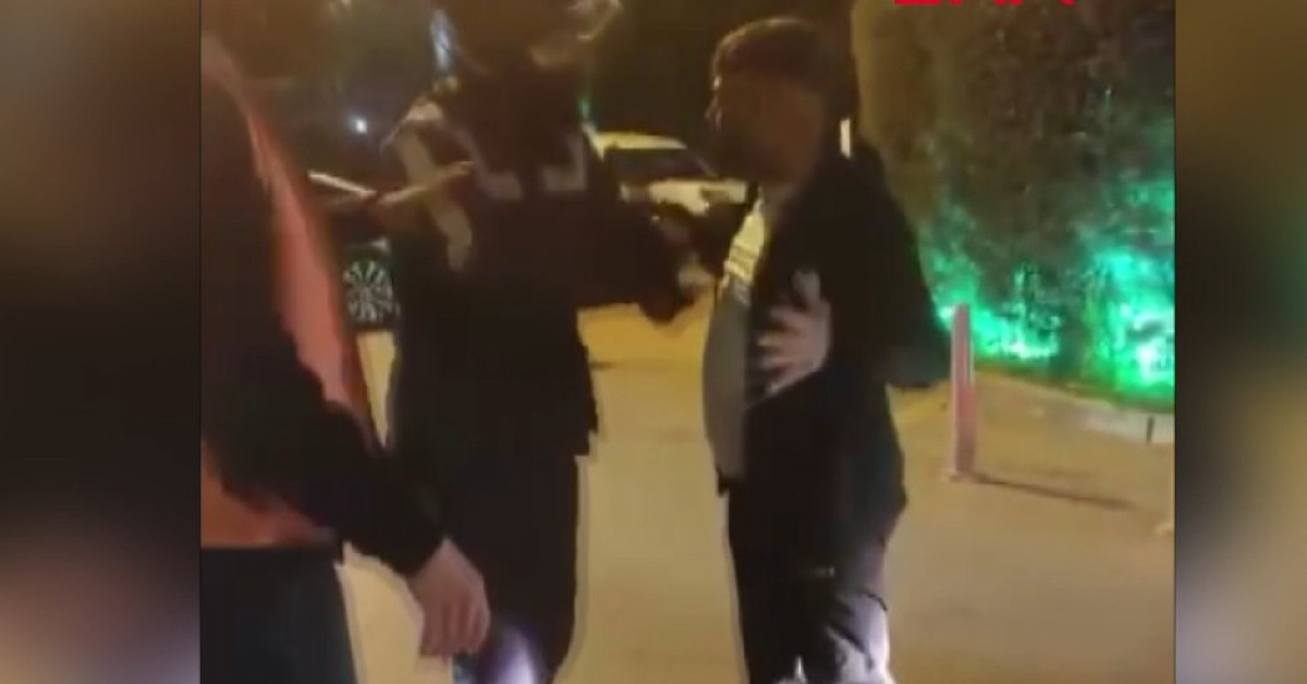 Motosikletli kurye ezildiktan sonra kaçtı!