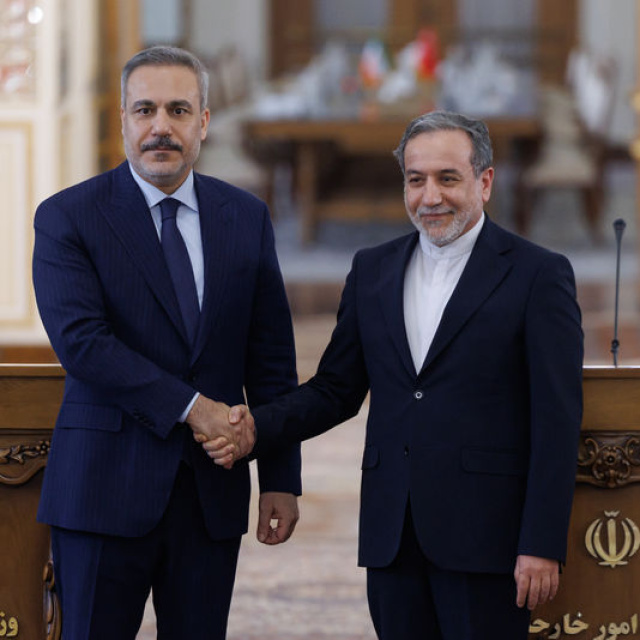 Bakan Fidan, İranlı mevkidaşı ile görüştü