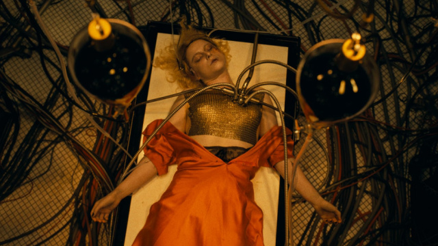 Punk gelinin serüvenleri