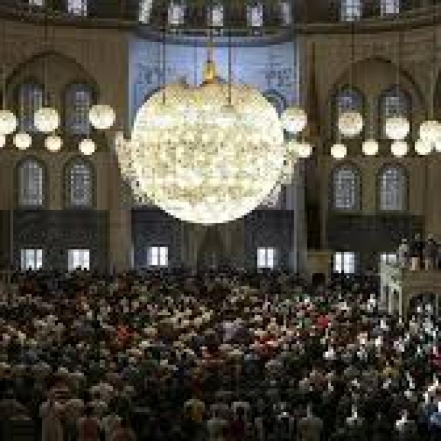 Bayram namazına gitmemek günah mıdır?