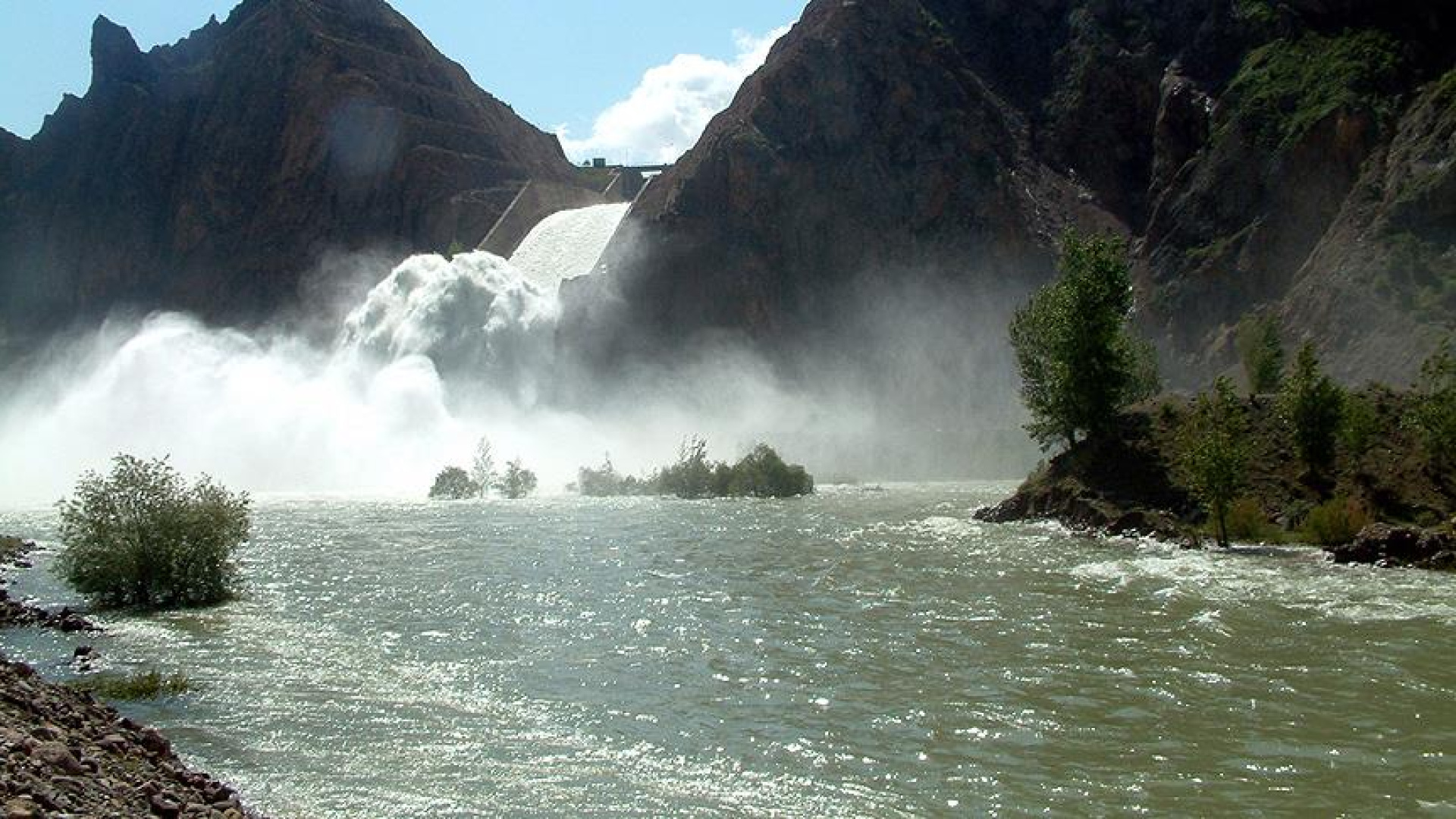 Savaşta suya saldırı hukuka aykırı: Krizi büyütür, yaşamı tehdit eder
