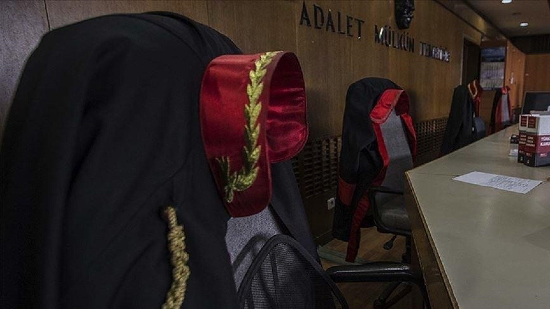 HSK Kararnamesi ile 12 Hakim ve Savcının Görev Yeri Değişti