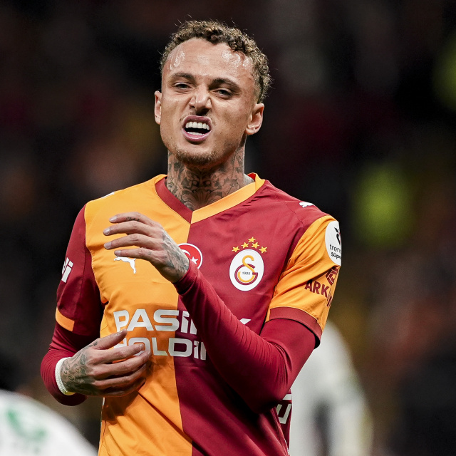 Galatasaray'da Lang'ın talihsiz anı: Parmağı koptu!