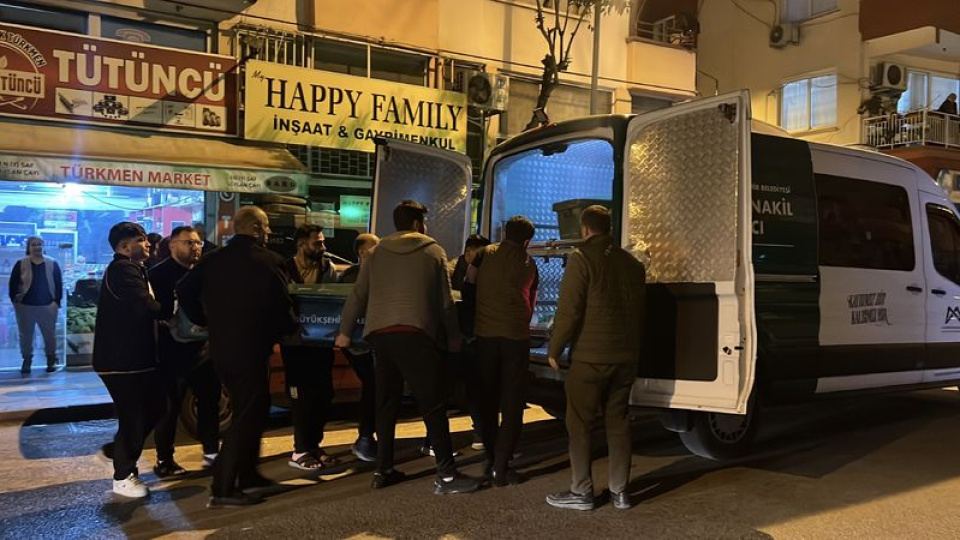 Kocası tarafından bıçaklanan kadın öldü