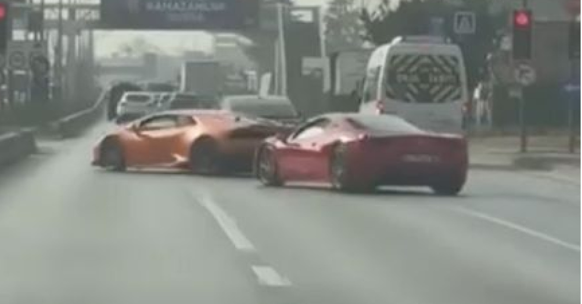 Lüks arabalarla tehlikeli manevralar Bursa'dacezalı