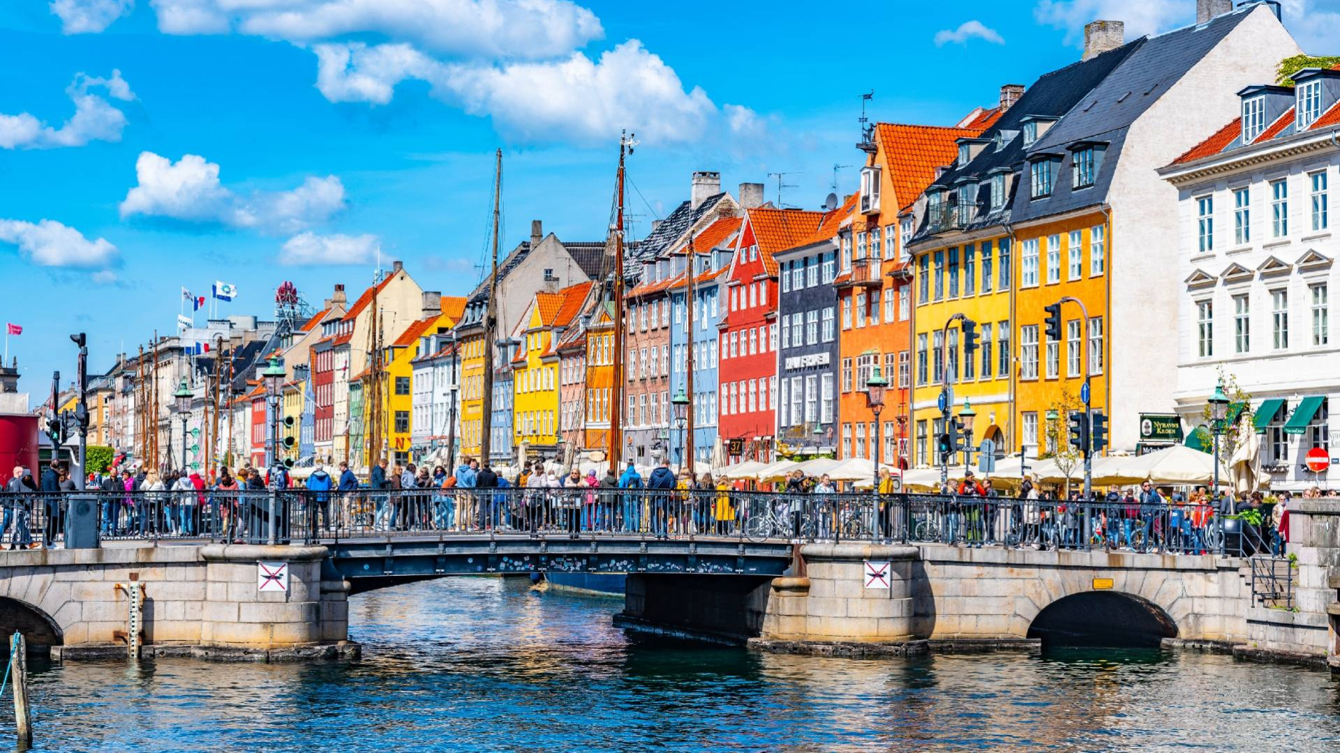 Dünyanın en mutlu ülkeleri açıklandı: Zirve yine İskandinavların!