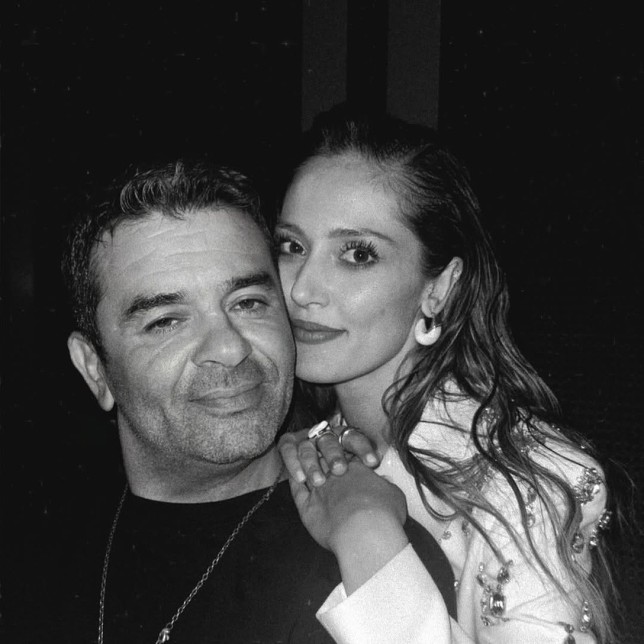 Yıl dönümünde aşka geldi