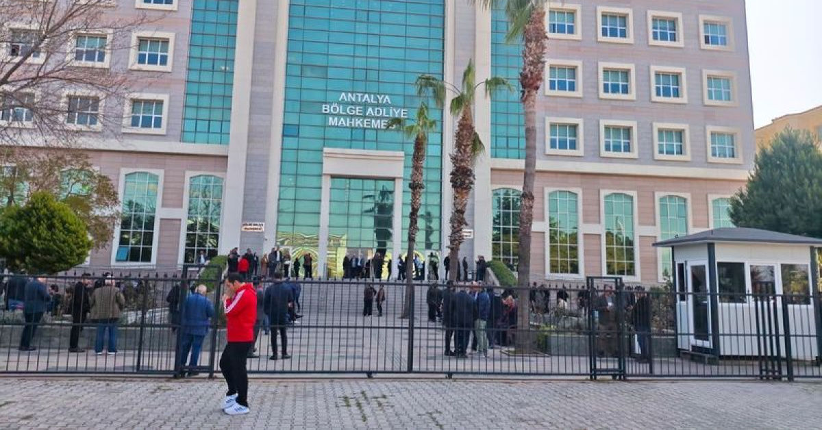 Antalya Belediyesi Üzerine Davada Tahliye Edilen Sanıklar Yeniden