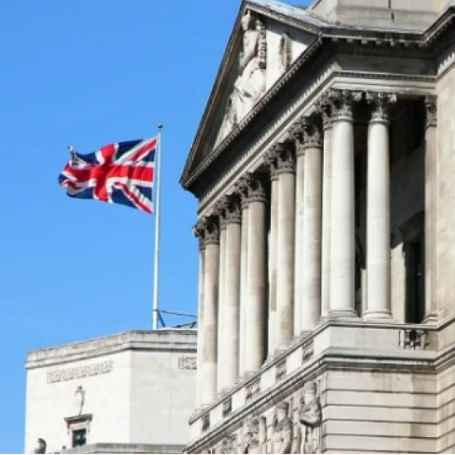İngiltere Merkez Bankası faizi sabit bıraktı