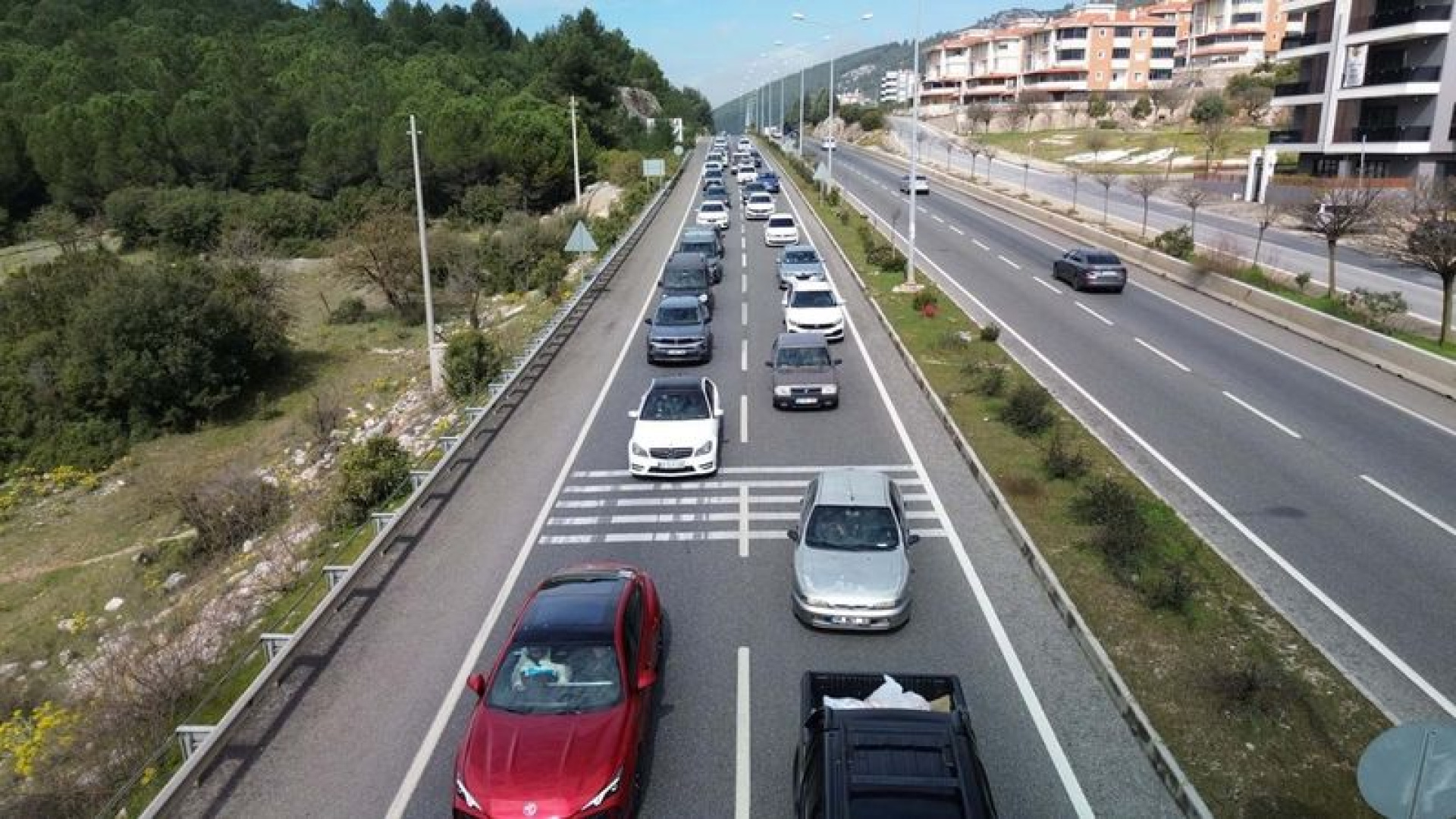 Bodrum Bayramda Doldu Taştı: Tek Günde 25 Bin Araç Girişi Yaşandı
