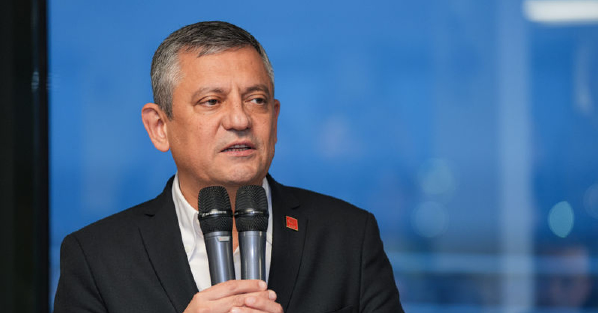 Özgür Özel, tutuklu yakınlarıyla iftar yaptı