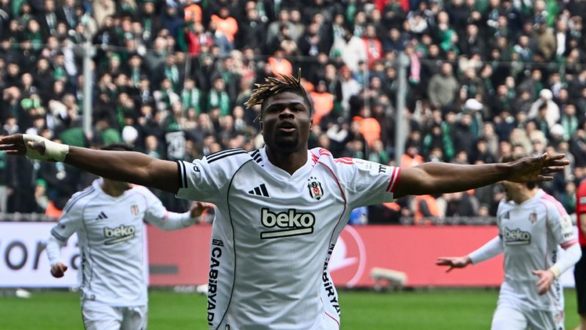 Beşiktaşlı Agbadou: Milli Araya Galibiyetle Gitmek Çok Önemliydi
