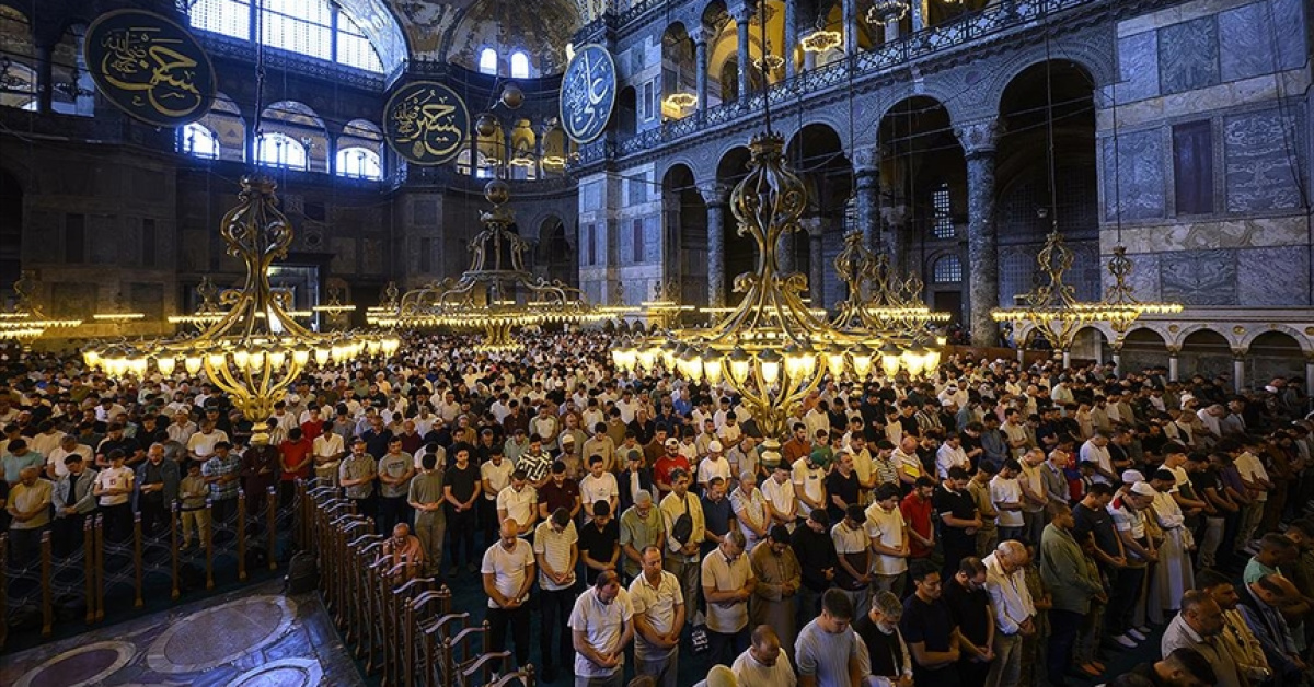 2026 Ramazan Bayram Namazı Saatleri İstanbul, Ankara ve İzmir'de