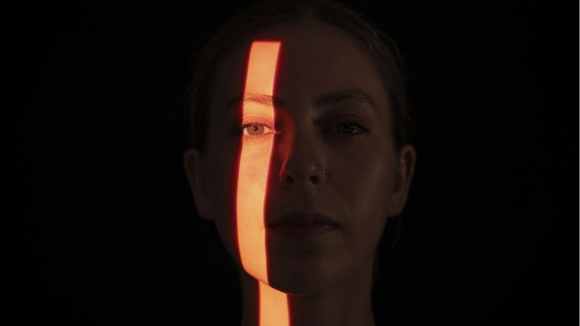 Karanlığa girince neden başta hiçbir şey göremiyoruz?