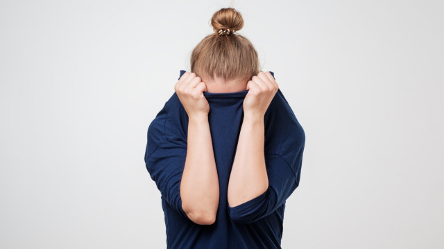 “Ya rezil olursam” endişesi beyne ne yapıyor?