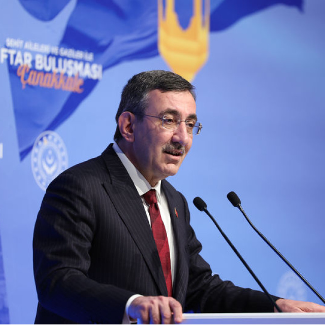 Siyasi liderlerden bayram mesajları