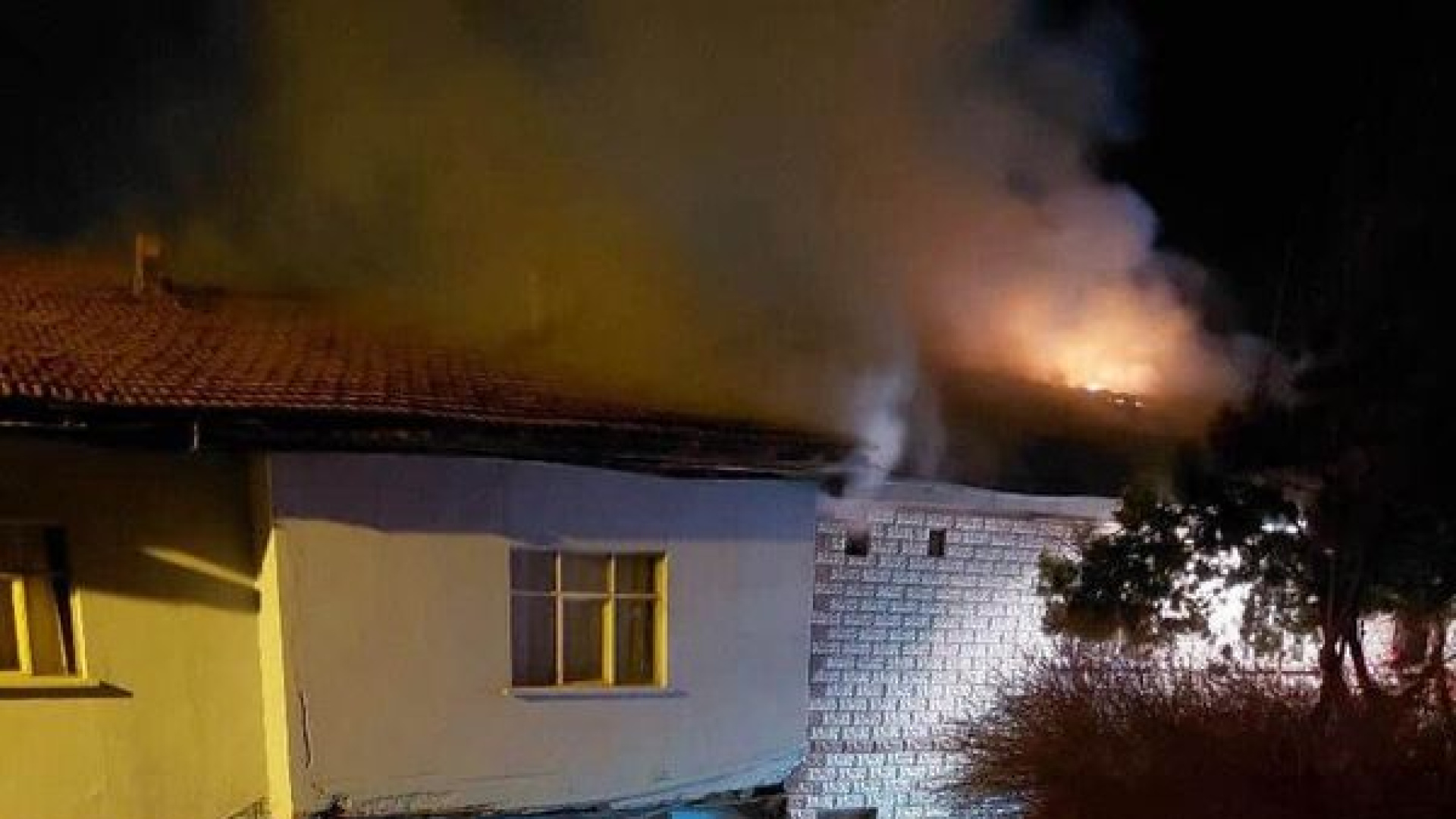 Çankırı’da ahşap ev alevlere teslim oldu: 2 ölü | Son dakika haberleri