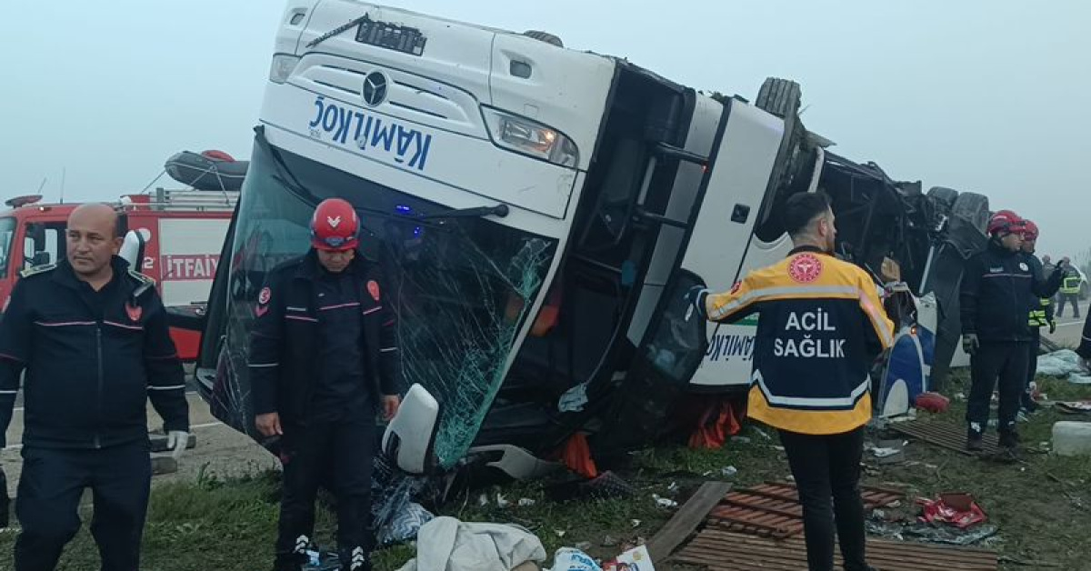 Yolcu otobüsü devrildi, can kayıpları! | Adana