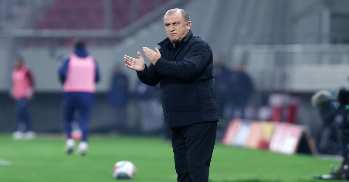 Fatih Terim, Romanya Teknik Direktörü Mircea Lucescu'ya Saygı Gösteriyor