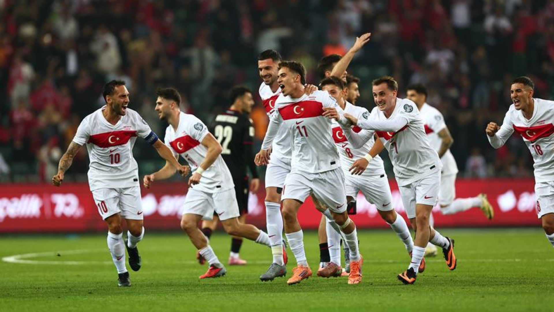 A Milli Takım'ın Romanya Maçı Kadrosu Açıklandı: Montella'nın 30 Futbolculu Listesi