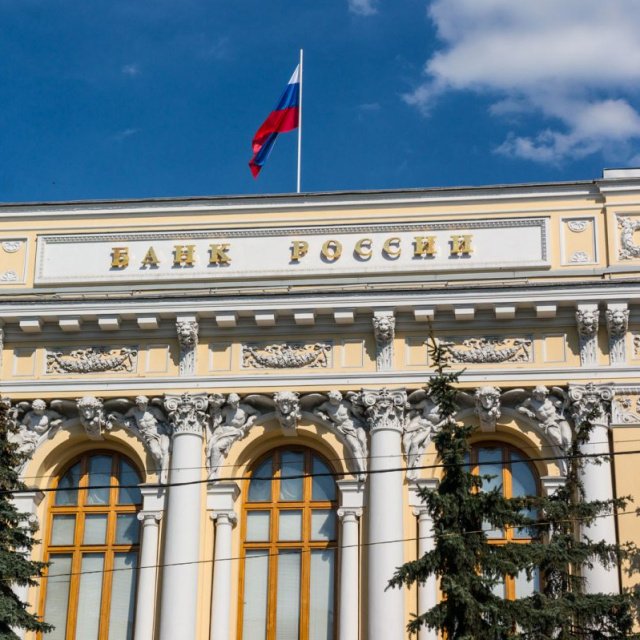 Rusya'da politika faizi yüzde 15'e indi