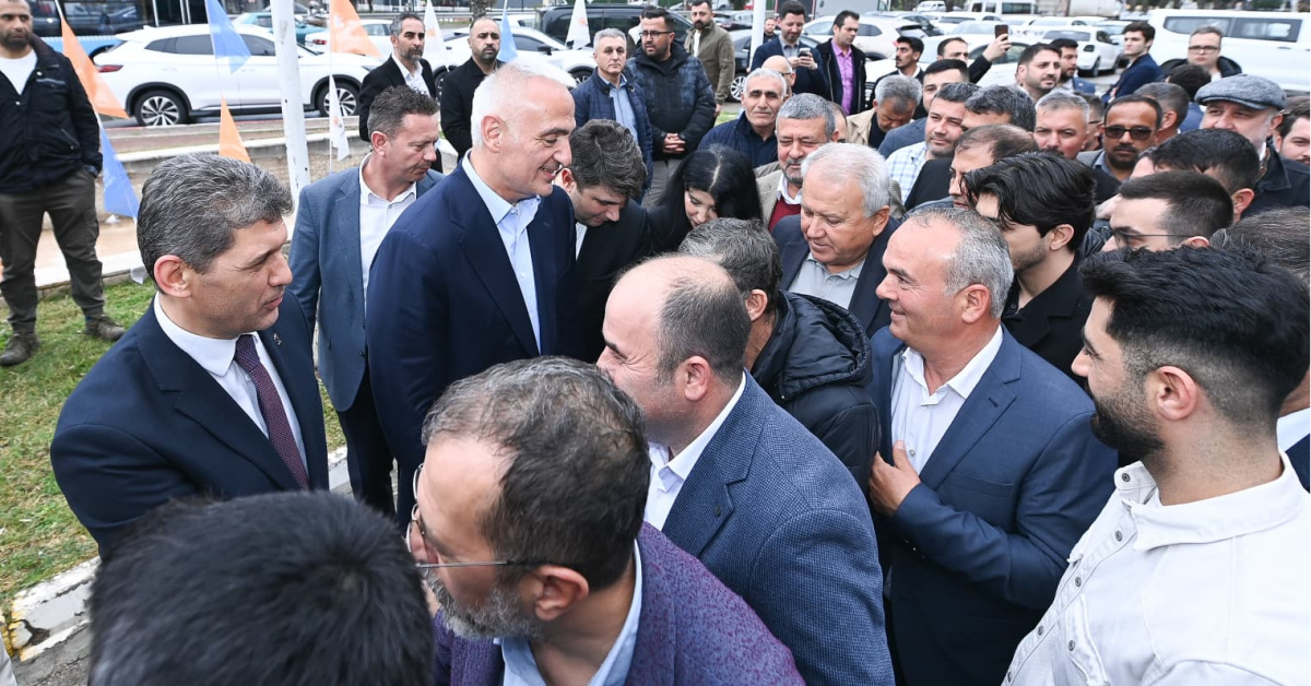 Bakan Ersoy'un Bayram Ziyareti ve Turizm Başarıları