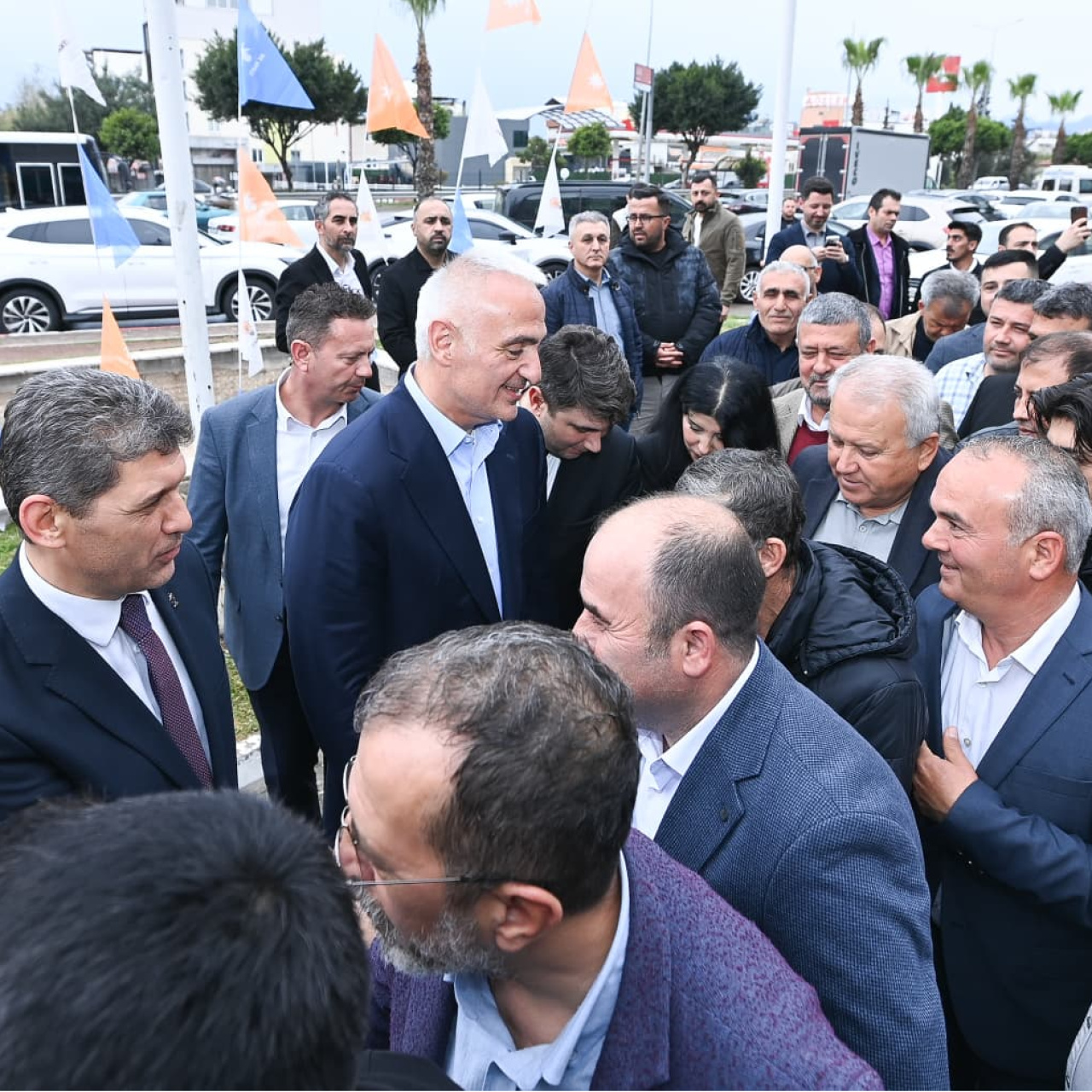 Bakan Ersoy'dan bayram ziyaretleri