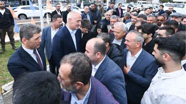 Bakan Ersoy'dan bayram ziyaretleri