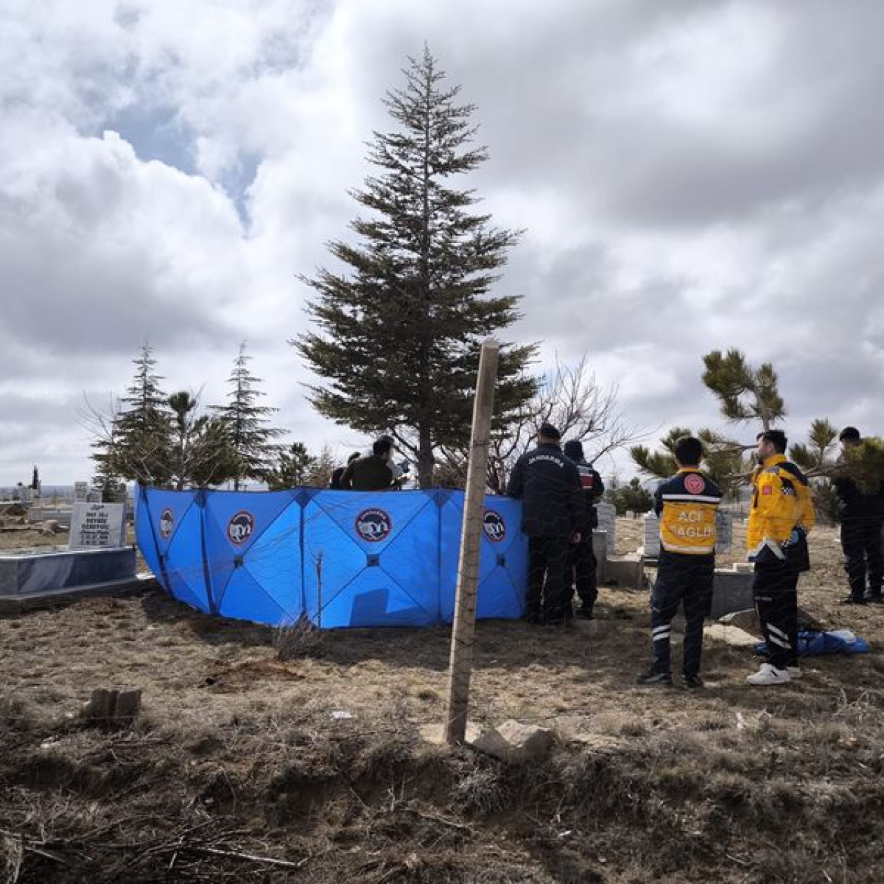 Annesinin mezarı başında öldürüldü! Kan donduran kadın cinayeti!
