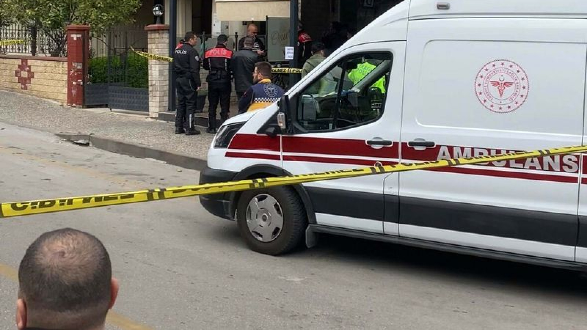 Eski Aydınspor Başkanı Erhan Özlüer ve kardeşi silahla vurularak öldürüldü