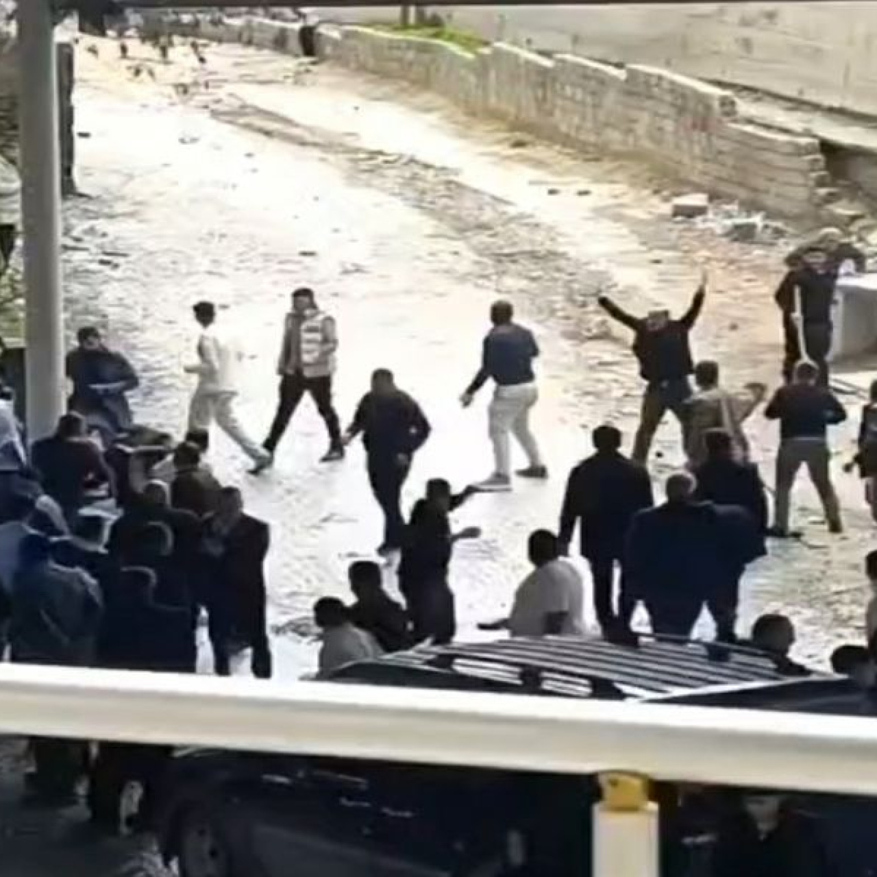 Çocuk kavgasında aileler çatıştı! 3 ölü, 22 yaralı