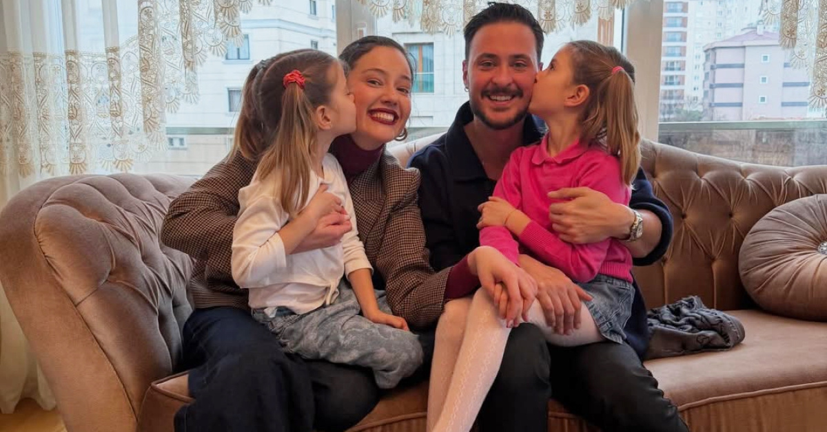 Pelin Akil ve Anıl Altan Ramazan'da Bayramı Ailece Gezdi