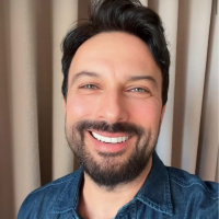 Tarkan'dan bayram mesajı
