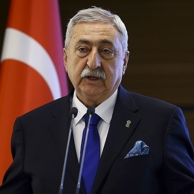 "Yapılandırma ve hurda araç teşviki nefes aldırır"