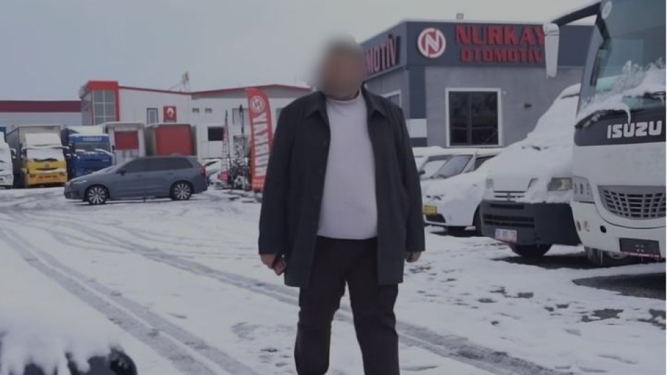 Tartıştığı karısını silahla öldürdü