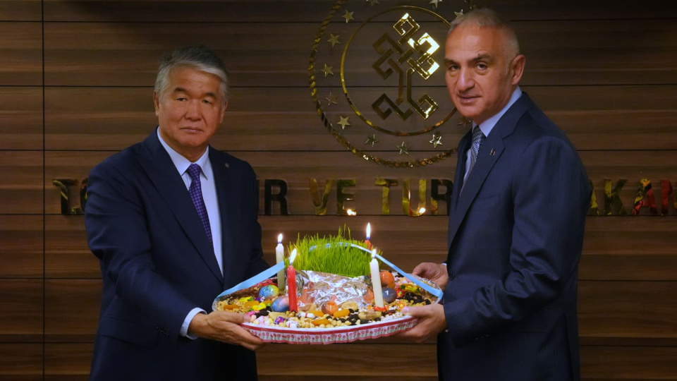 Türk dünyası Ankara'da tek yürek oldu