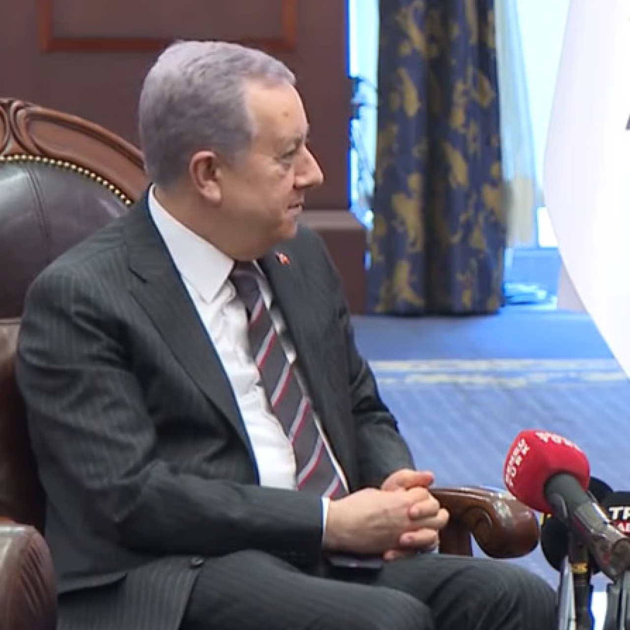 Partilerde bayramlaşma programları