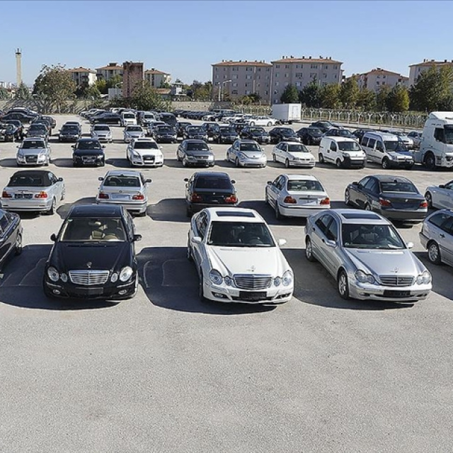 Gümrüklerdeki tasfiyelik eşyaların satışından 13,5 milyar lira gelir