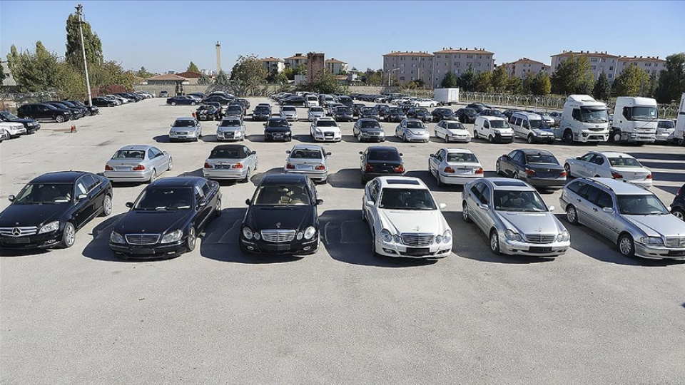 Gümrüklerdeki tasfiyelik eşyaların satışından 13,5 milyar lira gelir