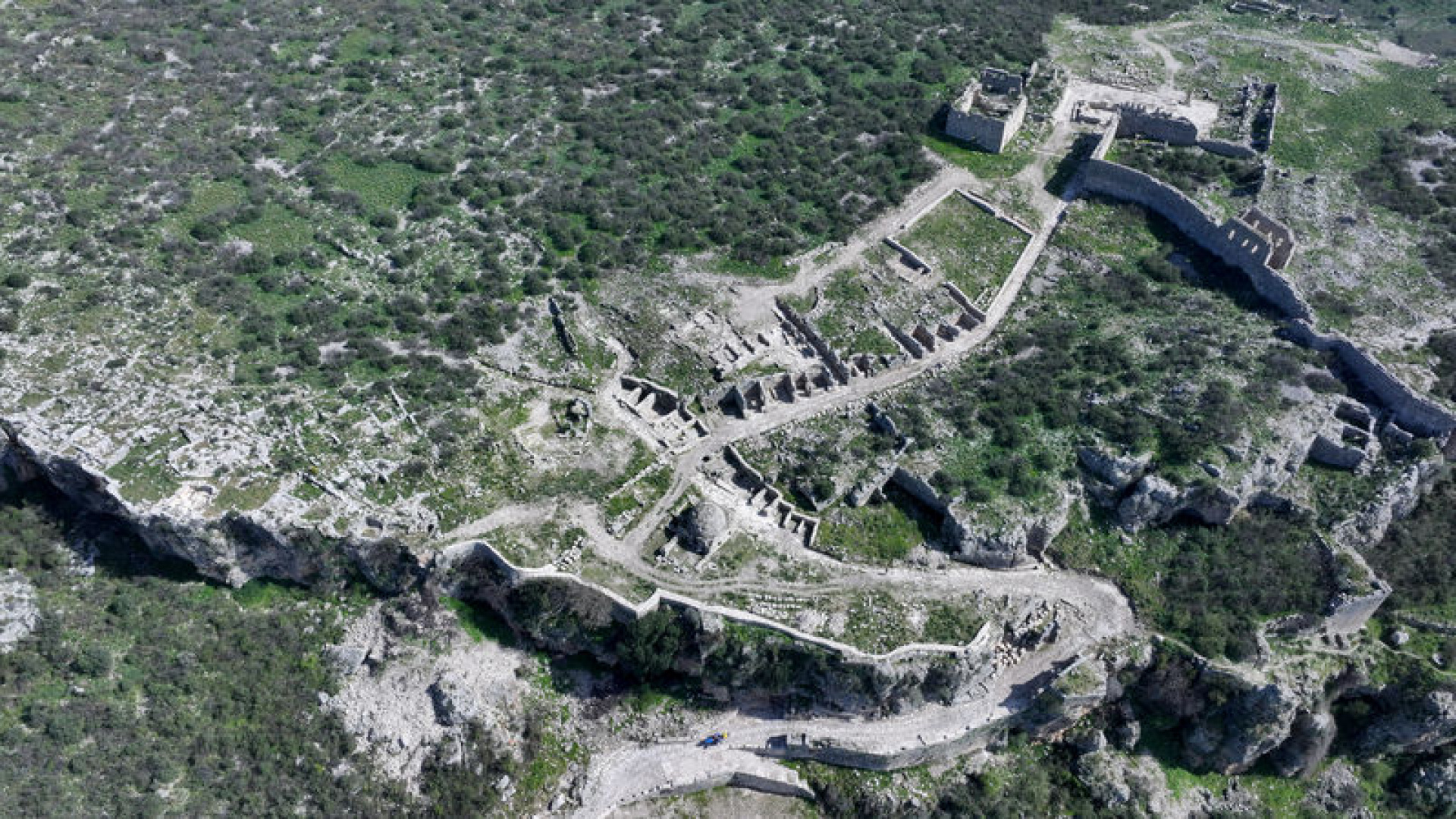 Sillyon, yaklaşık 7 bin yıllık kesintisiz yerleşime ışık tutuyor