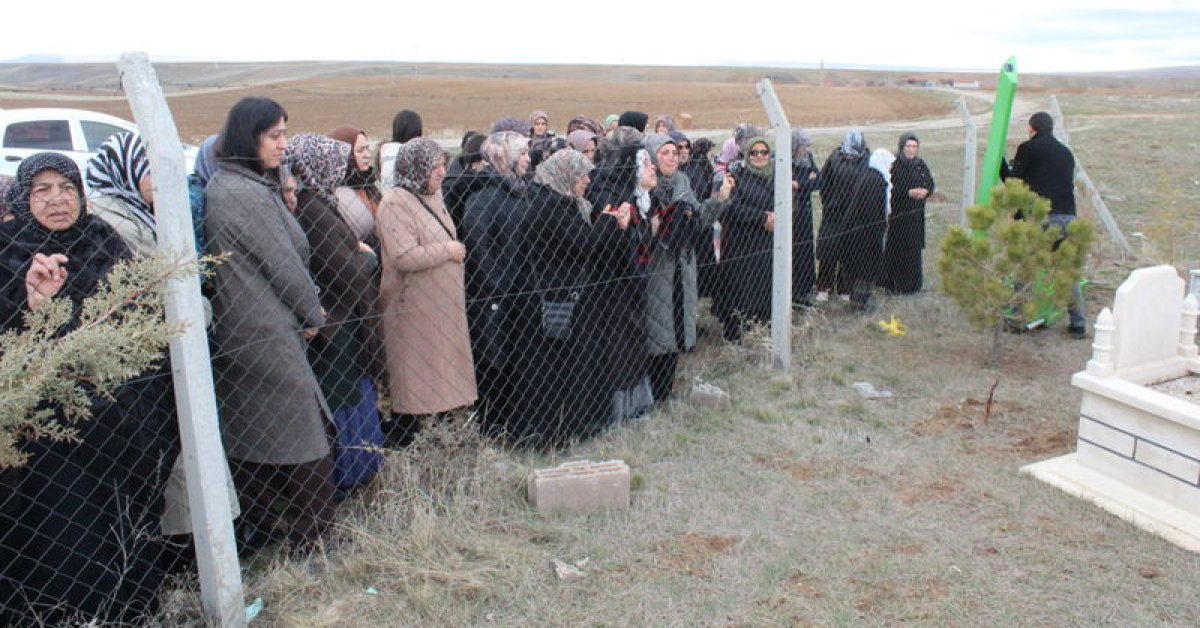 Aşın eşi avtüfeğiyle vurdu, cenaze toprağa verildi