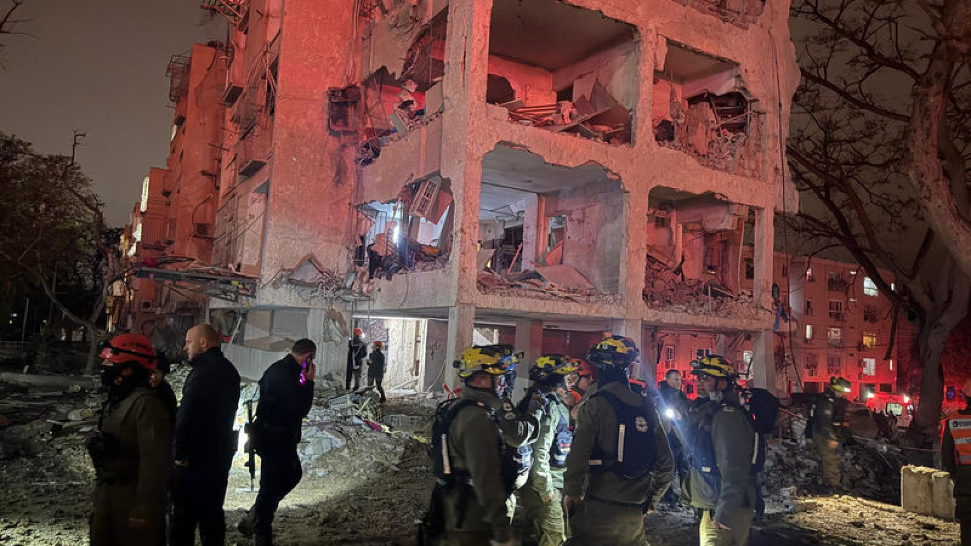 İran Füze Saldırısı: İsrail'in Arad Kentinde 64 Kişi Yaralandı
