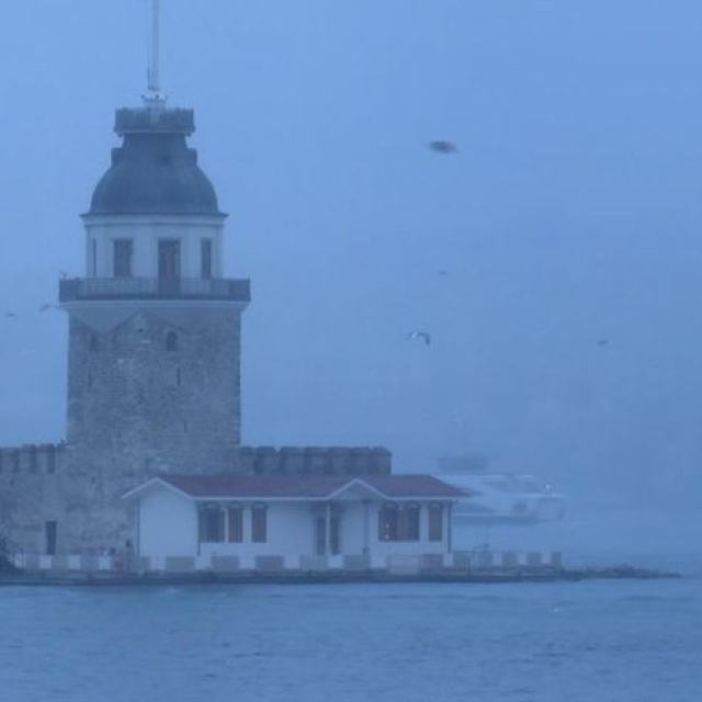 İstanbul güne sisle başladı