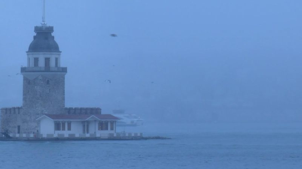İstanbul güne sisle başladı