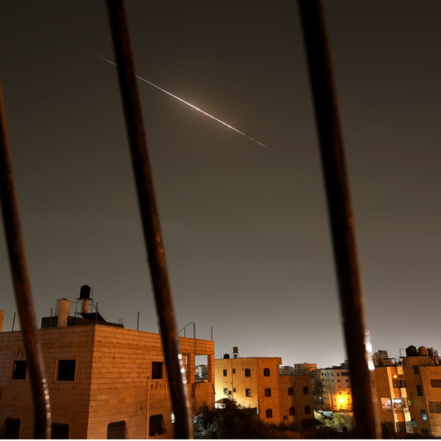 Her şey gerçek değilse hiçbir şey gerçek değildir